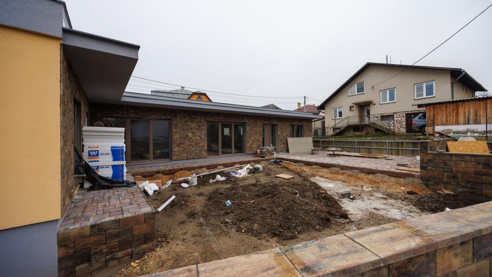 Rozhanovce | Novostavba: 5-izbový bungalov (153 m²) v nadštandarde s kuchyňou a klímou 