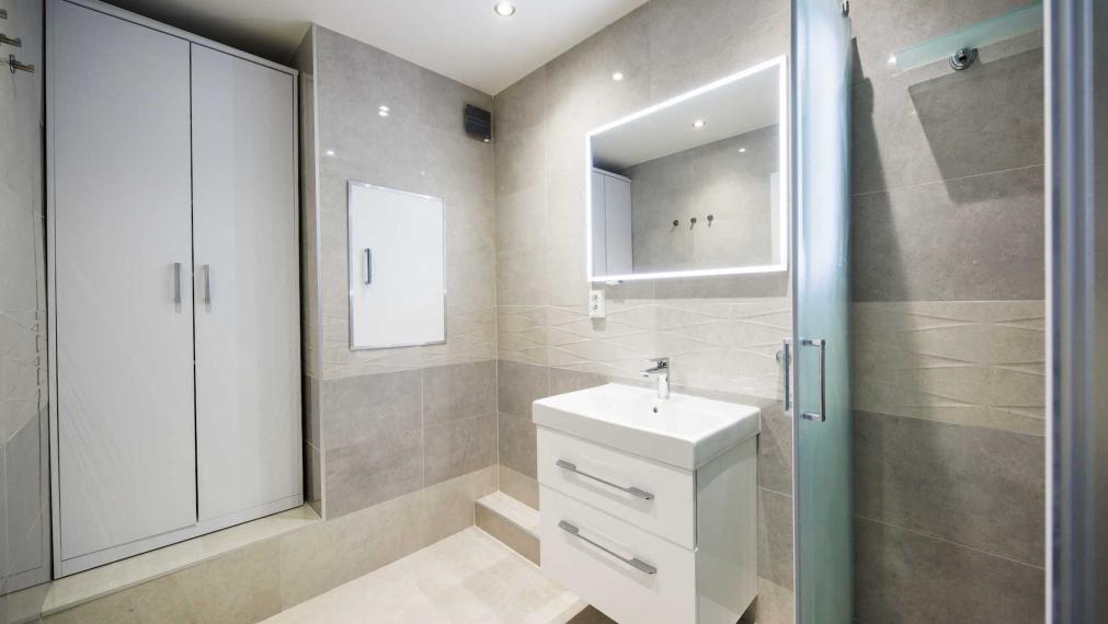 3 IZBOVÝ PRAŽSKÝ TYP 69 M2 + 6M LOGGIA, MICHALOVSKÁ UL., SÍDLISKO TERASA, 3 POSCH.