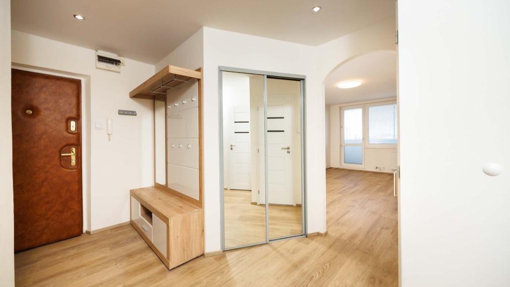 3 IZBOVÝ PRAŽSKÝ TYP 69 M2 + 6M LOGGIA, MICHALOVSKÁ UL., SÍDLISKO TERASA, 3 POSCH.