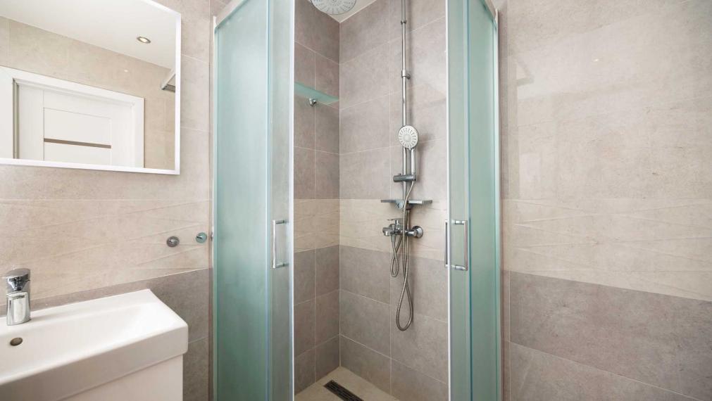 3 IZBOVÝ PRAŽSKÝ TYP 69 M2 + 6M LOGGIA, MICHALOVSKÁ UL., SÍDLISKO TERASA, 3 POSCH.