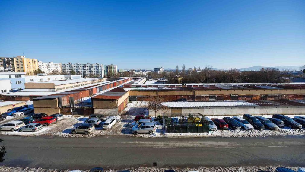 3 IZBOVÝ PRAŽSKÝ TYP 69 M2 + 6M LOGGIA, MICHALOVSKÁ UL., SÍDLISKO TERASA, 3 POSCH.