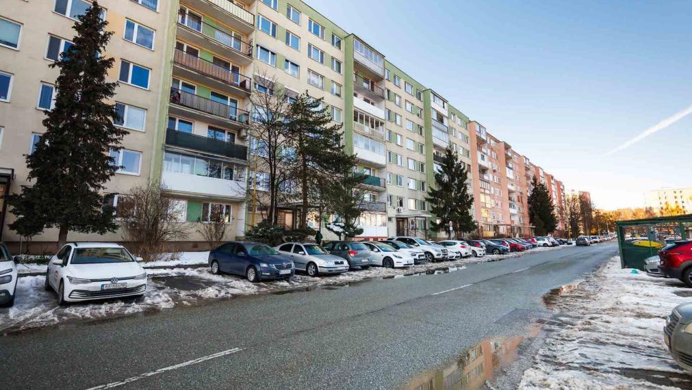 3 IZBOVÝ PRAŽSKÝ TYP 69 M2 + 6M LOGGIA, MICHALOVSKÁ UL., SÍDLISKO TERASA, 3 POSCH.