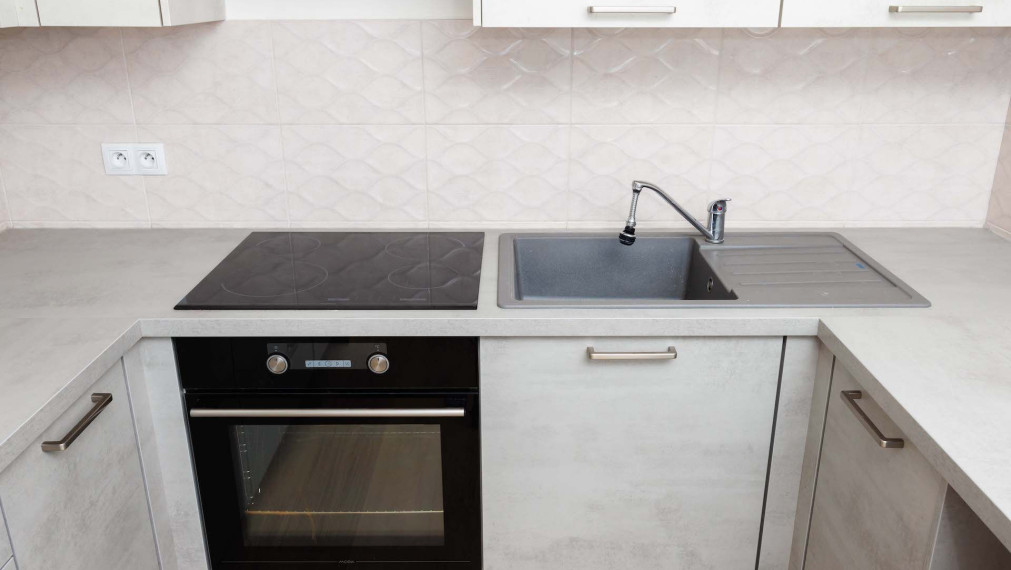 3 IZBOVÝ PRAŽSKÝ TYP 69 M2 + 6M LOGGIA, MICHALOVSKÁ UL., SÍDLISKO TERASA, 3 POSCH.