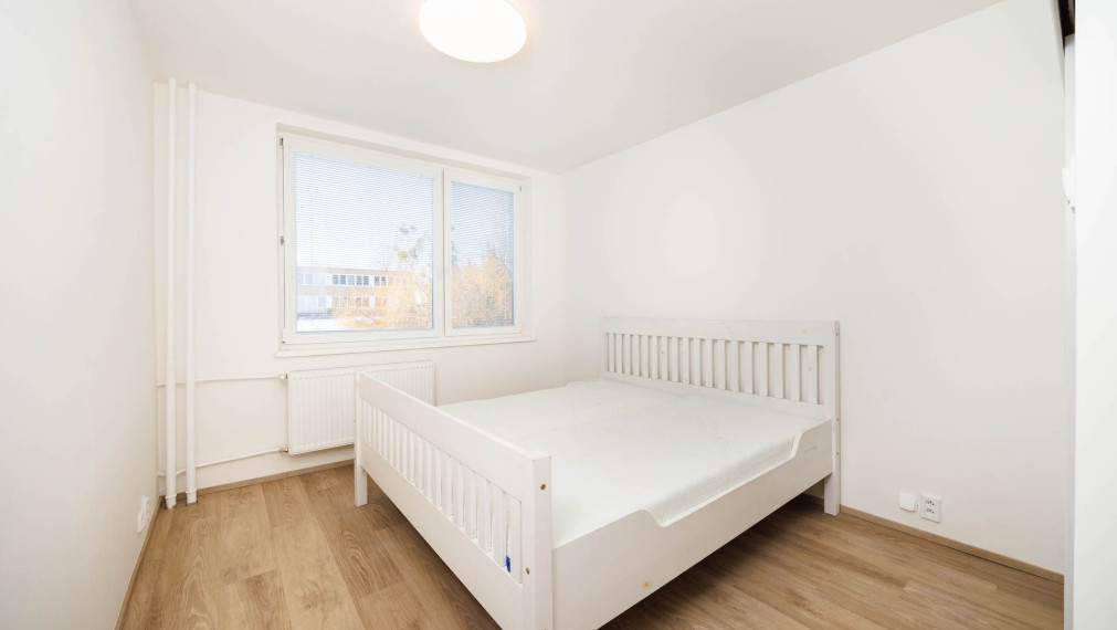 3 IZBOVÝ PRAŽSKÝ TYP 69 M2 + 6M LOGGIA, MICHALOVSKÁ UL., SÍDLISKO TERASA, 3 POSCH.