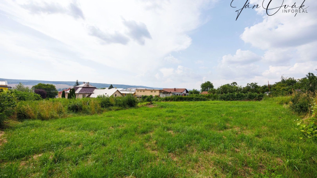 Pozemky pre výstavbu 5 rodinných domov, Rozhanoce, centrum obce