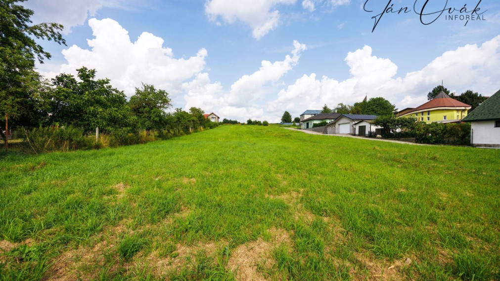 Pozemky pre výstavbu 5 rodinných domov, Rozhanoce, centrum obce