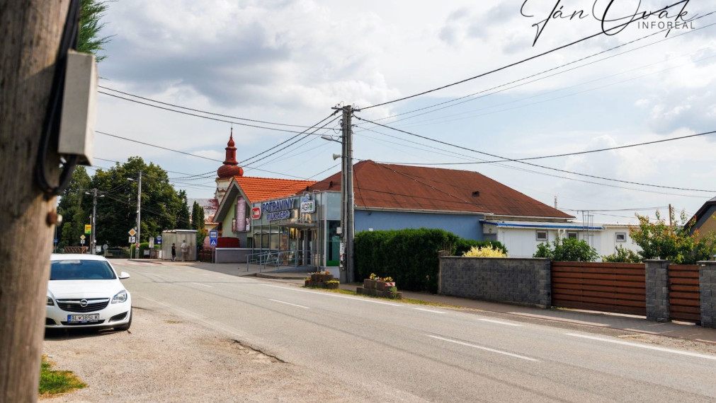 Pozemky pre výstavbu 5 rodinných domov, Rozhanoce, centrum obce
