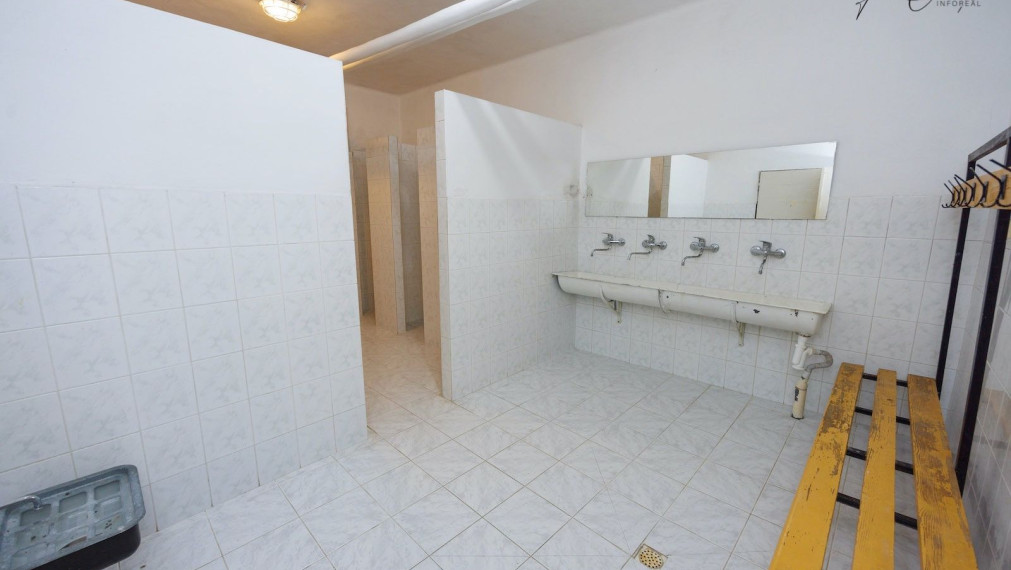 UBYTOVŇA V MESTSKOM PARKU KOŠICE, pozemok, parkovisko, kaviareň