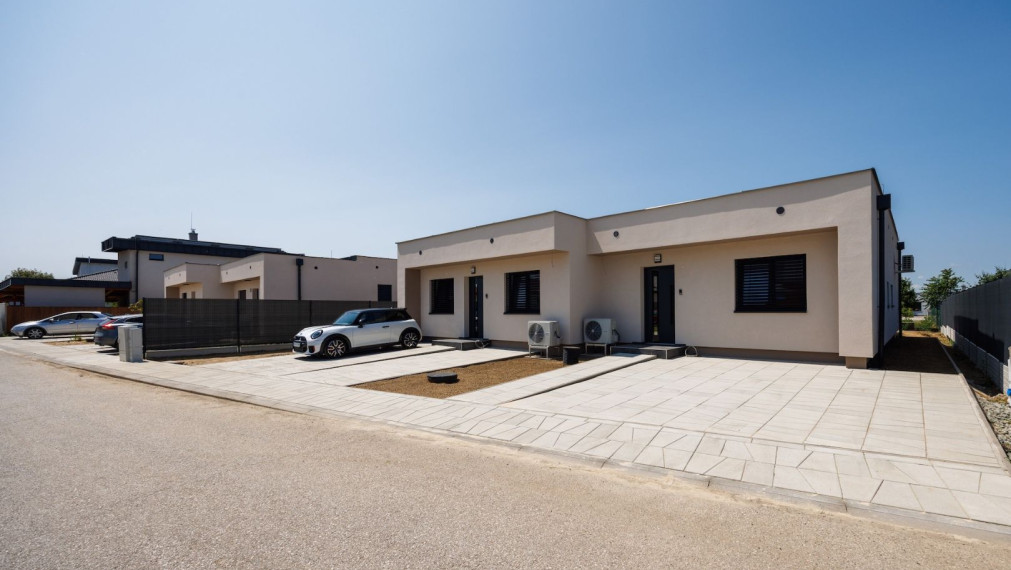 NOVOSTAVBA 3 IZBOVÝ DOM, Rybárska ul., IBV Pri jazere, pozemok 323 m2