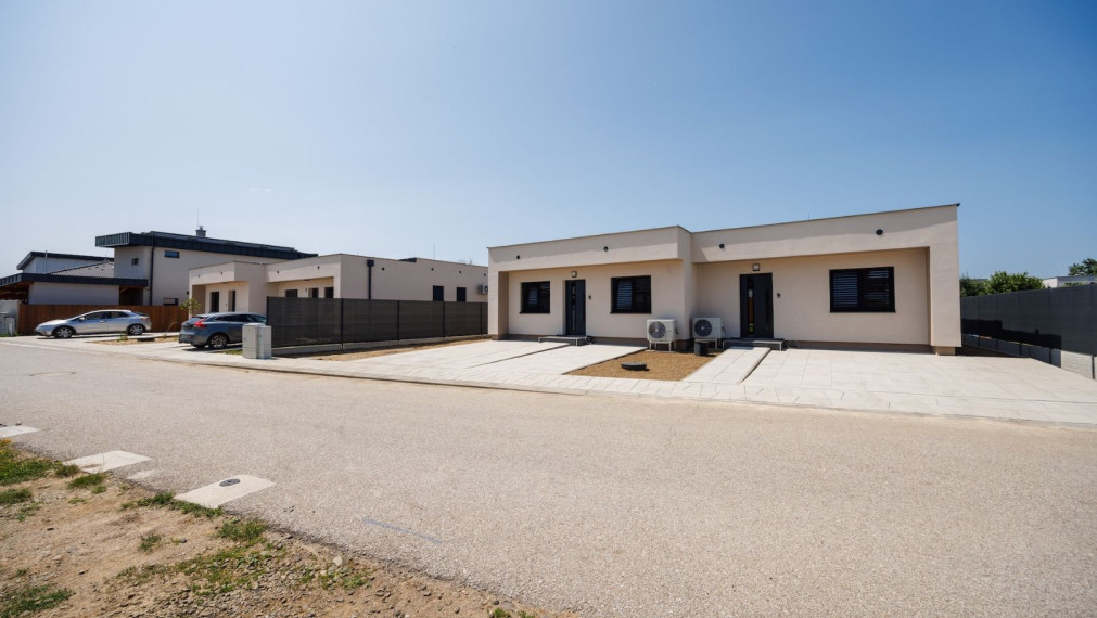 NOVOSTAVBA 3 IZBOVÝ DOM, Rybárska ul., IBV Pri jazere, pozemok 323 m2