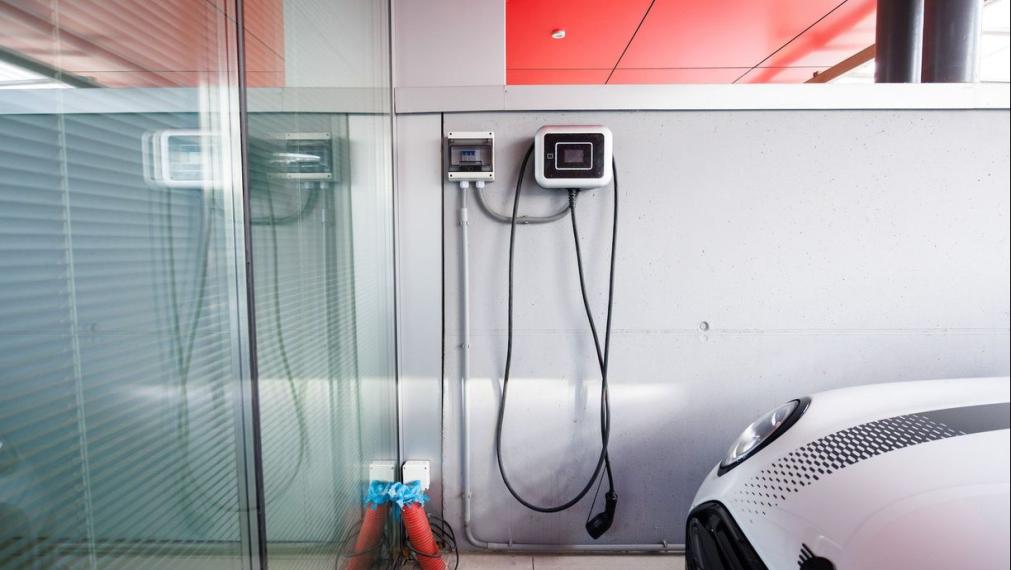 4 IZBOVÝ DOM 141 M2 ÚŽ. PL. - STARÉ MESTO, FLORIANSKA UL. 2X PARKING