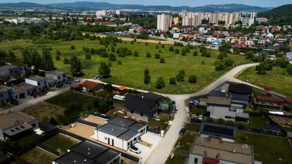 NOVOSTAVBA 3 izbový dom Rybárska ul., IBV Pri jazere, tepelné čerpadlo, pozemok 323 m2