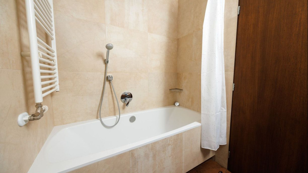 DOM FLORIANSKA UL., STARÉ MESTO, 2x parking