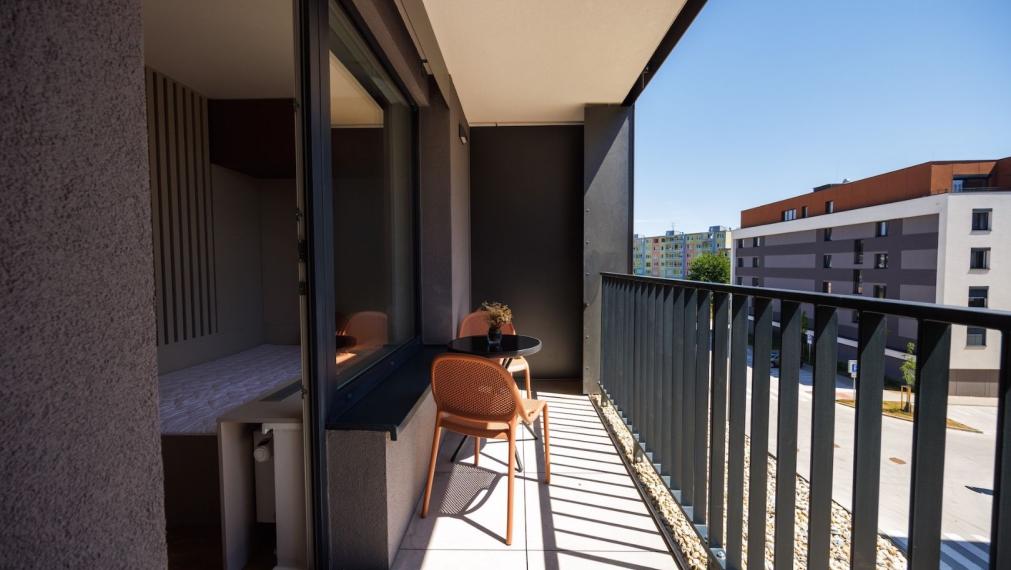 ŠTÝLOVÝ 1-IZBOVÝ BYT S TERASOU A PARKOVANÍM – NOVOSTAVBA BYTY POPRADSKÁ, KOŠICE - TERASA