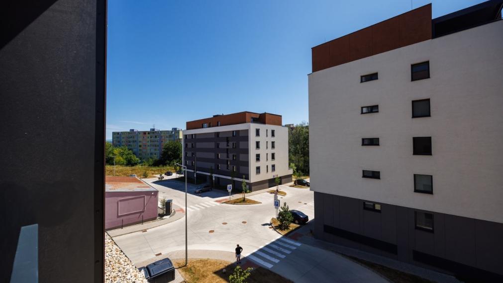 ŠTÝLOVÝ 1-IZBOVÝ BYT S TERASOU A PARKOVANÍM – NOVOSTAVBA BYTY POPRADSKÁ, KOŠICE - TERASA