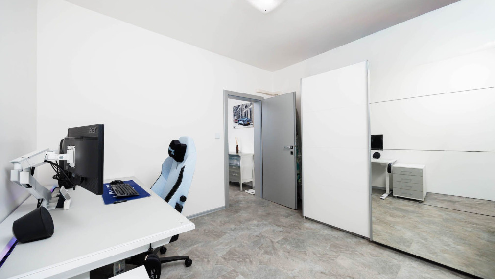 4 izbový byt 82 m2 + loggia, Šafarikova tr., Košice - Terasa, 2.posch.