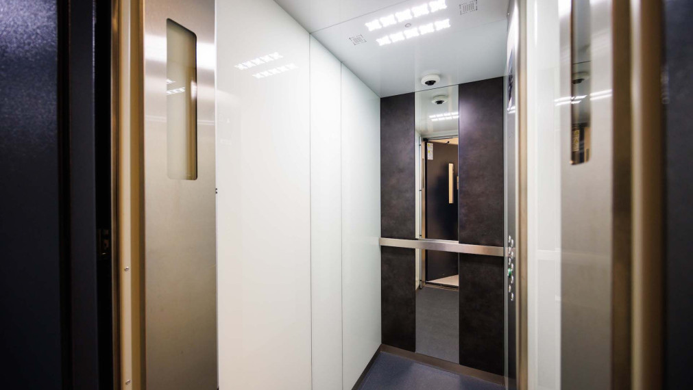 4 izbový byt 82 m2 + loggia, Šafarikova tr., Košice - Terasa, 2.posch.