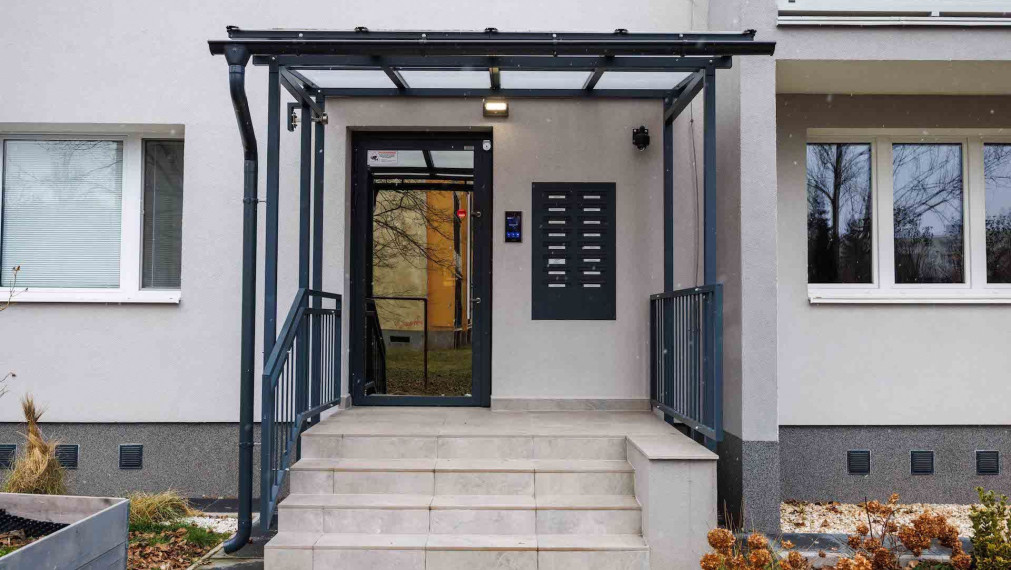 4 izbový byt 82 m2 + loggia, Šafarikova tr., Košice - Terasa, 2.posch.