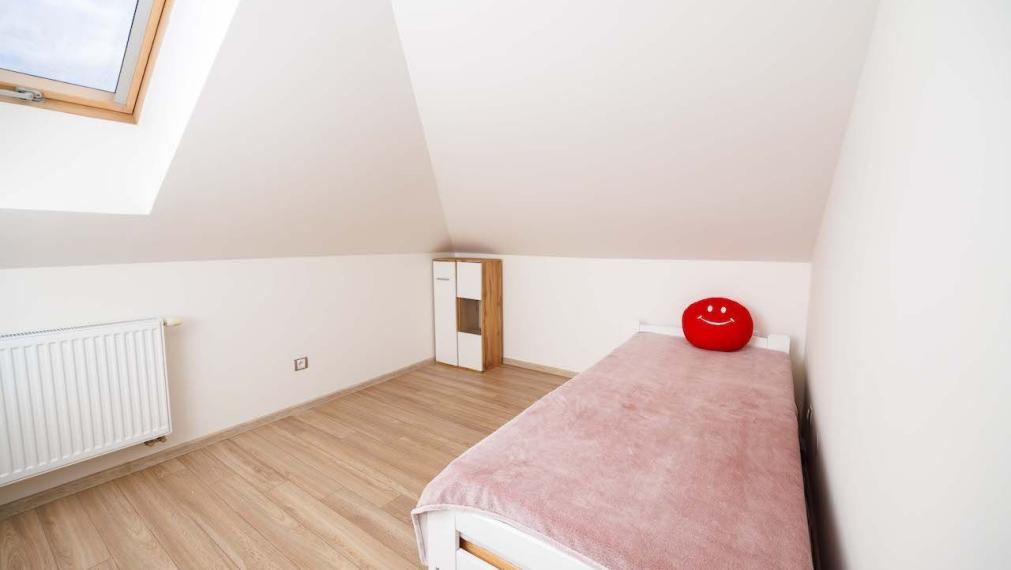 4 izbový byt 141 m2, Bulharska ul., Košice - JUH, 3 posch.