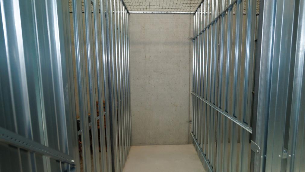 PRENÁJOM: 1-izb. byt s TERASOU A PARKOVANÍM – NOVOSTAVBA BYTY POPRADSKÁ, KE - Západ, plne zariadený, voľný okamžite