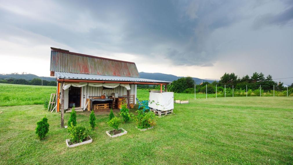 Stavebný pozemok 798 m2, KOŠICKÝ KLEČENOV - Borda,krásne prostredie pri lese