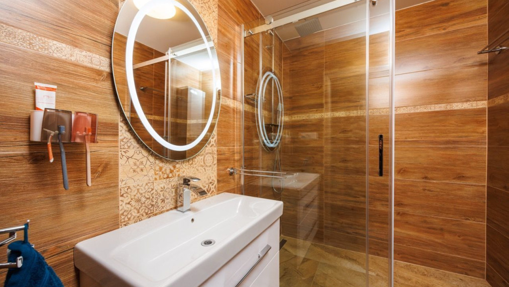 NOVÁ REKONŠTRUKCIA 3 izbový byt 65 m2, Palárikova ul.(pri Auparku), 1. poschodie, 2x loggia(zasklená)