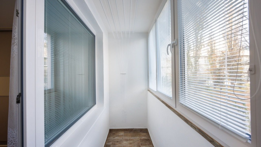 NOVÁ REKONŠTRUKCIA 3 izbový byt 65 m2, Palárikova ul.(pri Auparku), 1. poschodie, 2x loggia(zasklená)