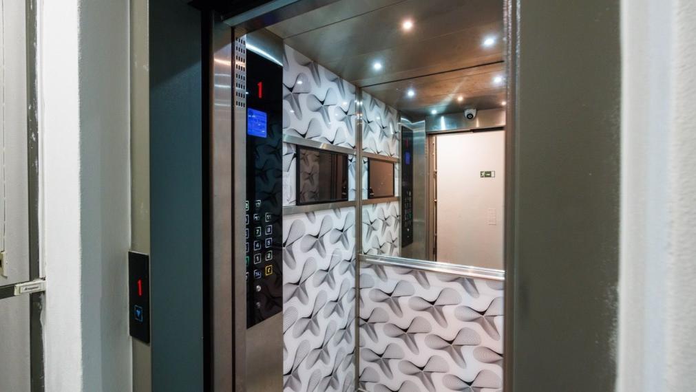 NOVÁ REKONŠTRUKCIA 3 izbový byt 65 m2, Palárikova ul.(pri Auparku), 1. poschodie, 2x loggia(zasklená)