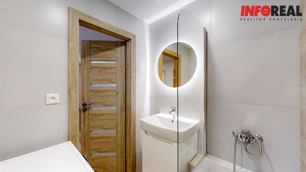 PRENÁJOM. 3 izb. byt, kompl. rek., 68 m2, 5/5 p., loggia, pivnica, Košice - Terasa