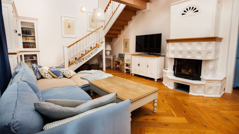 DOM BAŠKA, 350 M2 ÚŽ. PLOCHA, 882 M2 POZEMOK, VŠETKY IS