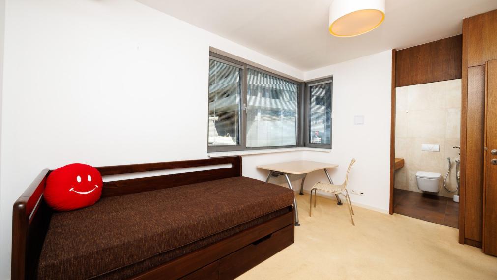 NOVÁ CENA -4 IZBOVÝ DOM 141 M2 ÚŽ. PL. - STARÉ MESTO, FLORIANSKA UL. 2X PARKING