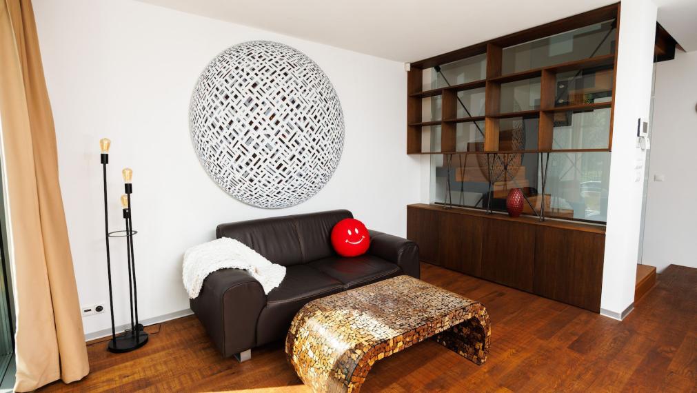 REZERVOVANÉ.  4 IZBOVÝ DOM 141 M2 ÚŽ. PL. - STARÉ MESTO, FLORIANSKA UL. 2X PARKING