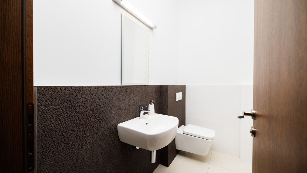 REZEVOVANÉ.  DOM FLORIANSKA UL., STARÉ MESTO, 2x parking