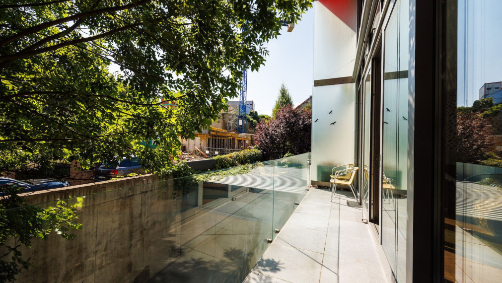 REZEVOVANÉ.  DOM FLORIANSKA UL., STARÉ MESTO, 2x parking