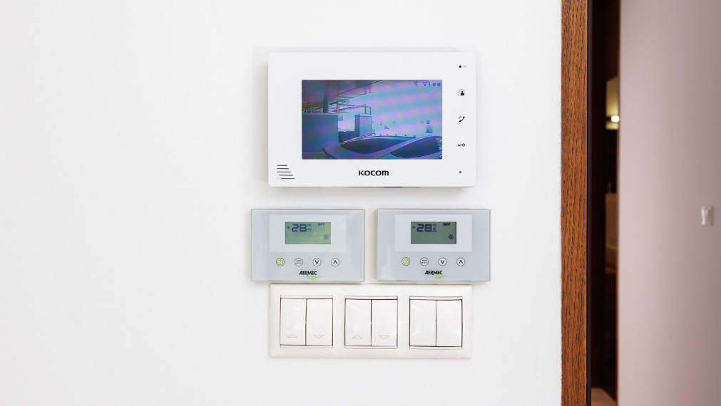 REZEVOVANÉ.  DOM FLORIANSKA UL., STARÉ MESTO, 2x parking