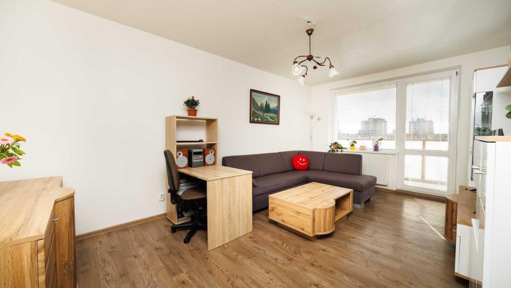 NOVINKA: 3 izb. byt s loggiou, KOMPL. REK., zariadený, 8p./13, Košice - Nad Jazerom.