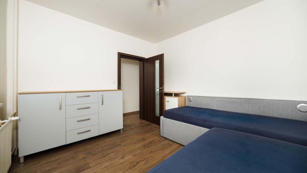 NOVINKA: 3 izb. byt s loggiou, KOMPL. REK., zariadený, 8p./13, Košice - Nad Jazerom.