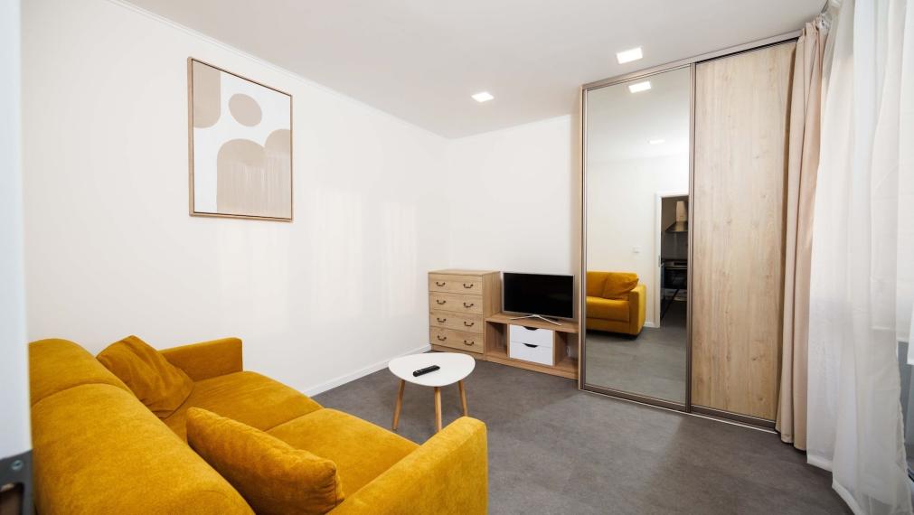 PRENÁJOM: 1-izb. PRI NEMOCNICI | zariadený | Loggia | Kompletne rekonštruovaný