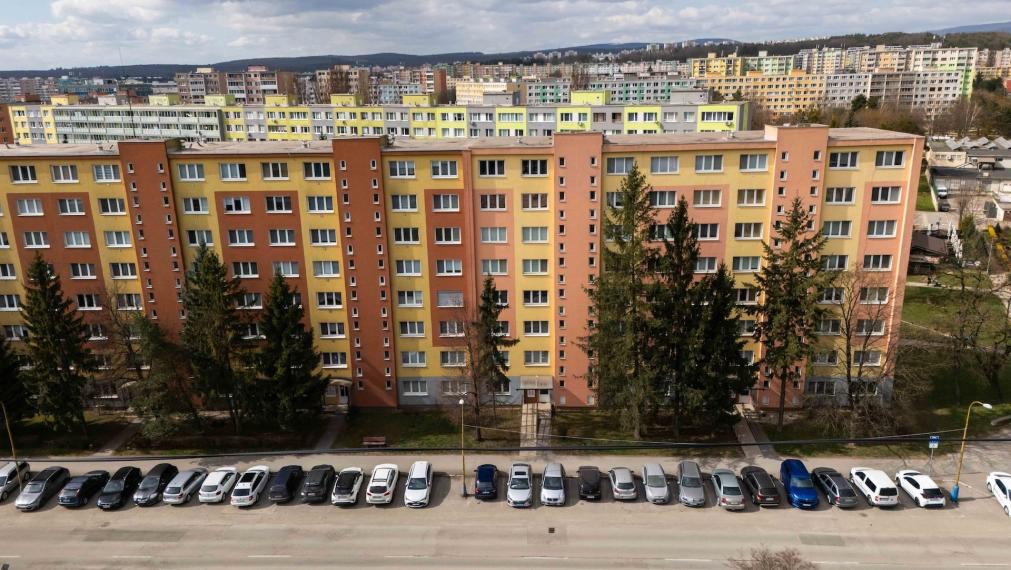 PRENÁJOM: 1-izb. PRI NEMOCNICI | zariadený | Loggia | Kompletne rekonštruovaný