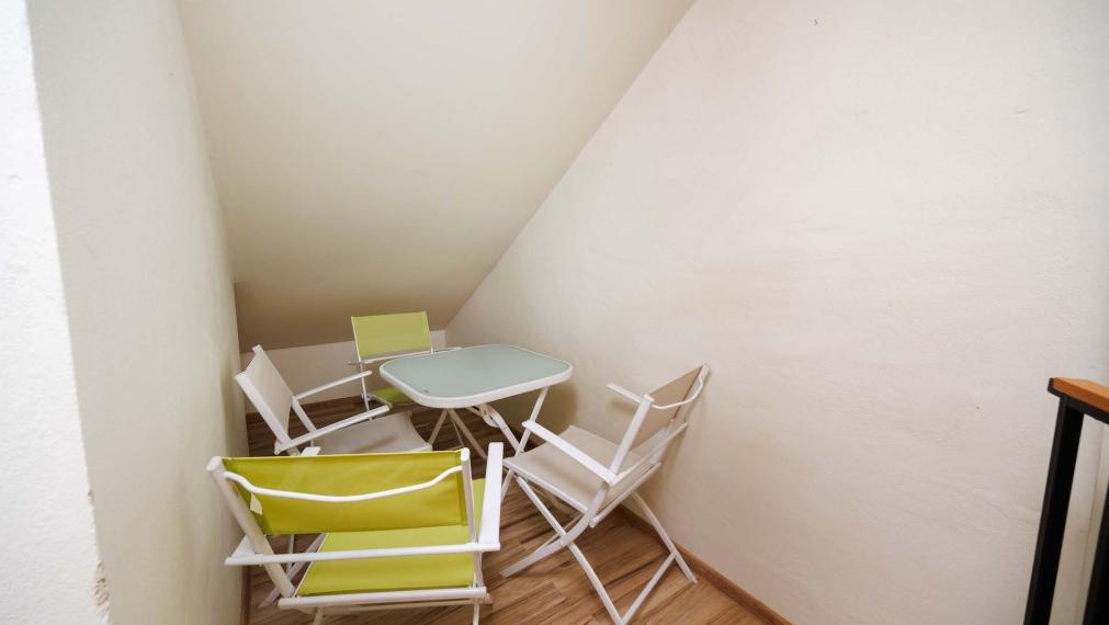 3 izbový byt 105 m2, Krosnianska ul., 6 posch., balkón