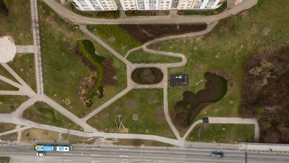 3 izbový byt 105 m2, Krosnianska ul., 6 posch., balkón