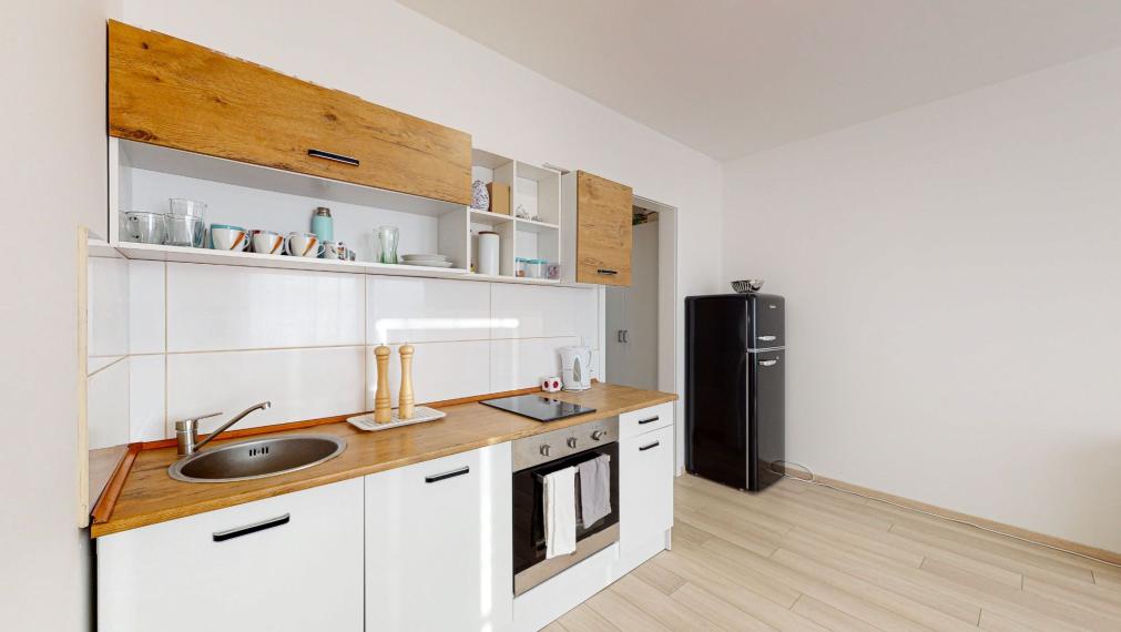 Rezidencia pri Radnici: 1+KK byt s loggiou štýlové bývanie 100m od Hlavnej