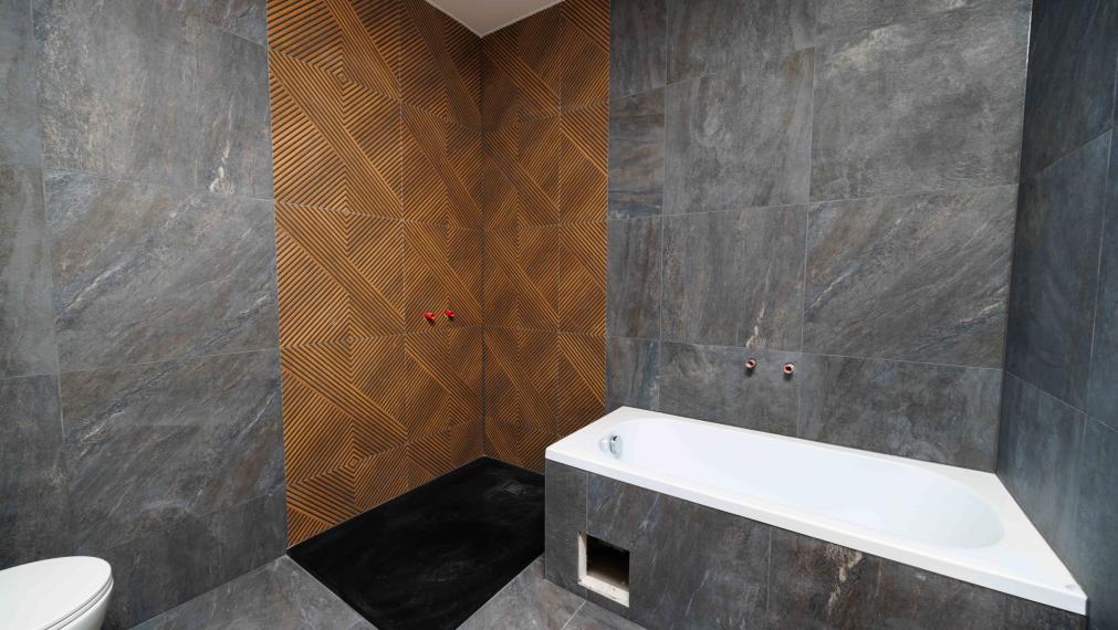 Rozhanovce | Novostavba: 5-izbový BUNGALOV, 3 kúpelne, TERASA, v nadštandarde s kuchyňou aj klímou 