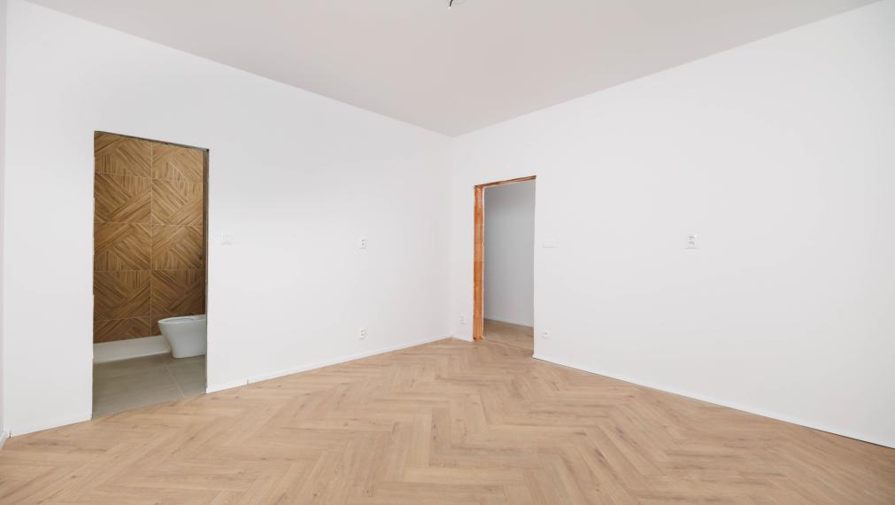 Rozhanovce | Novostavba: 5-izbový BUNGALOV, 3 kúpelne, TERASA, v nadštandarde s kuchyňou aj klímou 