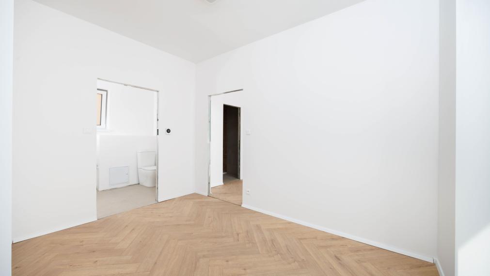 Rozhanovce | Novostavba: 5-izbový BUNGALOV, 3 kúpelne, TERASA, v nadštandarde s kuchyňou aj klímou 