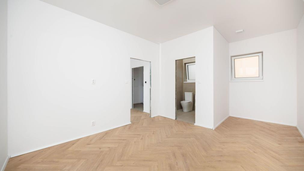 Rozhanovce | Novostavba: 5-izbový BUNGALOV, 3 kúpelne, TERASA, v nadštandarde s kuchyňou aj klímou 