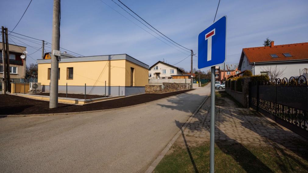 Rozhanovce | Novostavba: 5-izbový BUNGALOV, 3 kúpelne, TERASA, v nadštandarde s kuchyňou aj klímou 