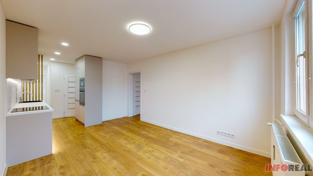 NOVÁ REKONŠTRUKCIA 3 izbový byt 55 m2, Staré Mesto, Hutnícka ul.