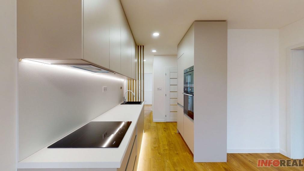 NOVÁ REKONŠTRUKCIA 3 izbový byt 55 m2, Staré Mesto, Hutnícka ul.