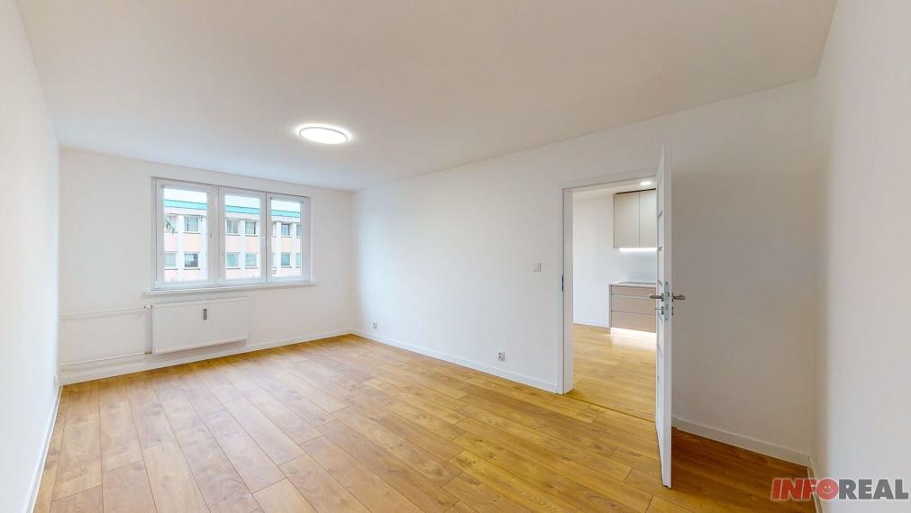 NOVÁ REKONŠTRUKCIA 3 izbový byt 55 m2, Staré Mesto, Hutnícka ul.